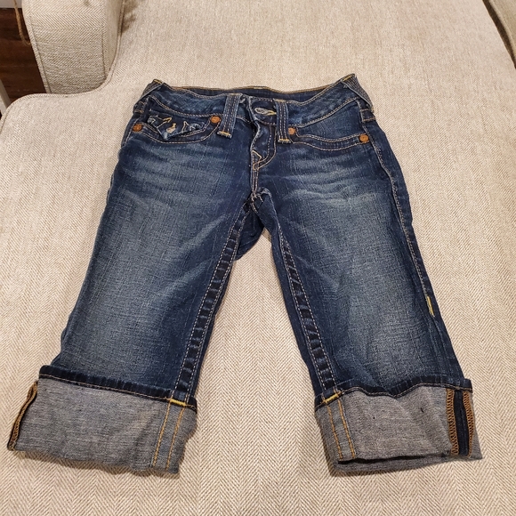 True Religion cropped jean shorts capri 23 00 XXS